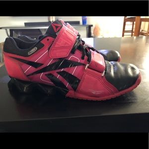 Reebok CrossFit lifters pink women’s size 7